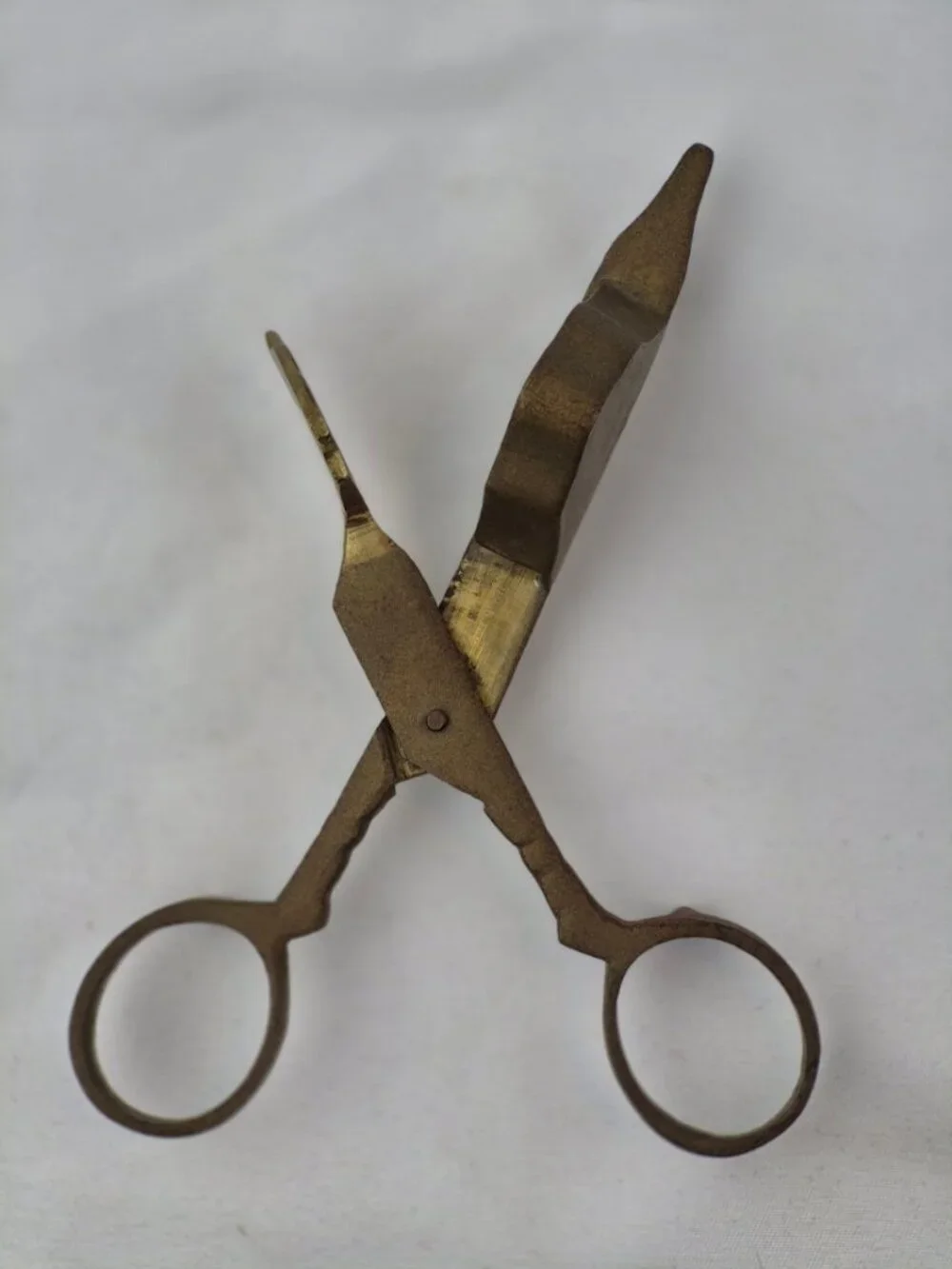 Vintage Brass Scissor-Style Candle Snuffer Extinguisher Feet Footed